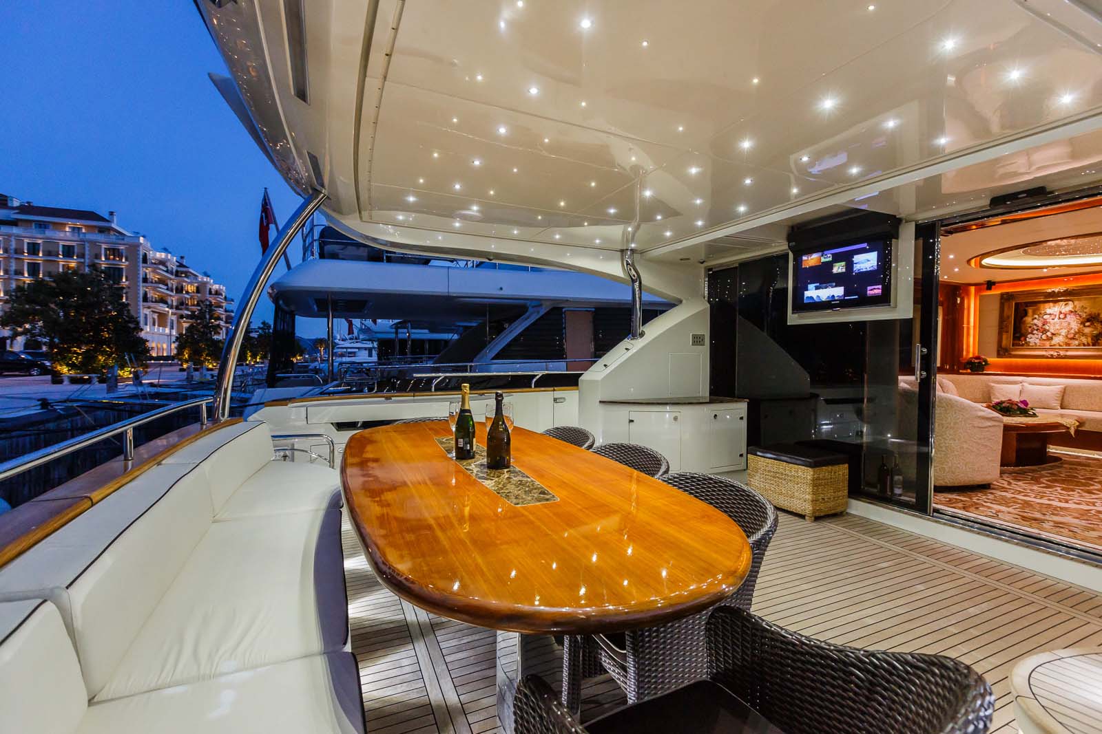 MY LADY MURA - Aft deck.jpg