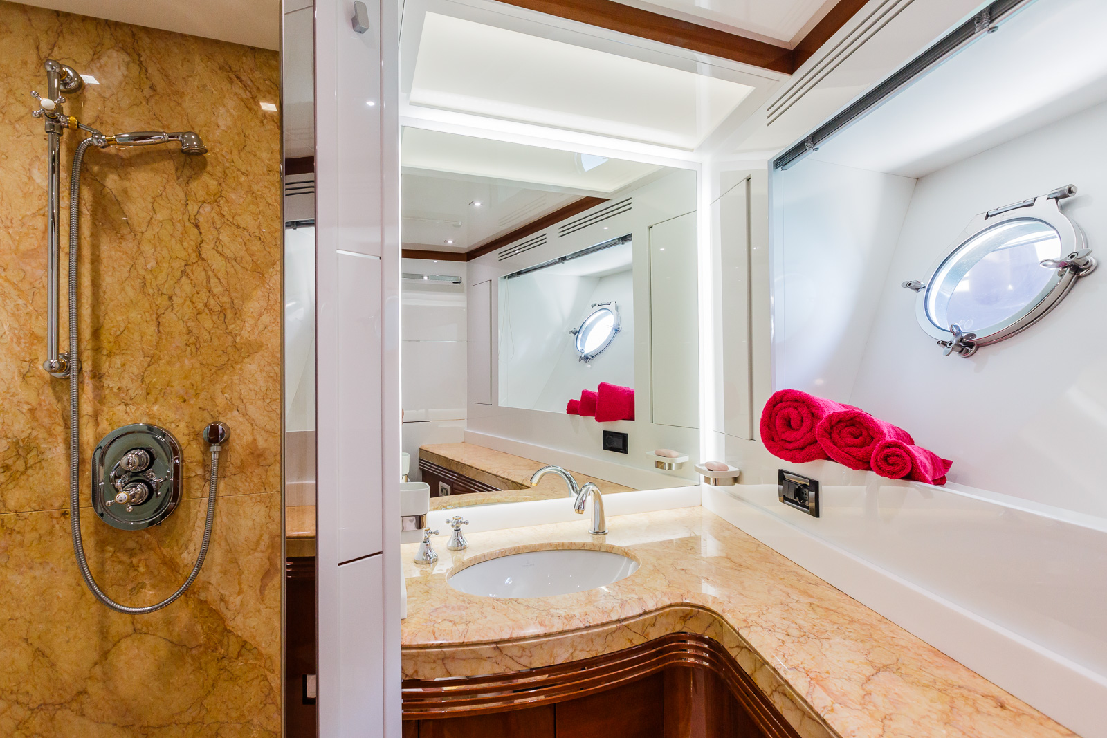 MY LADY MURA - Ensuite.jpg