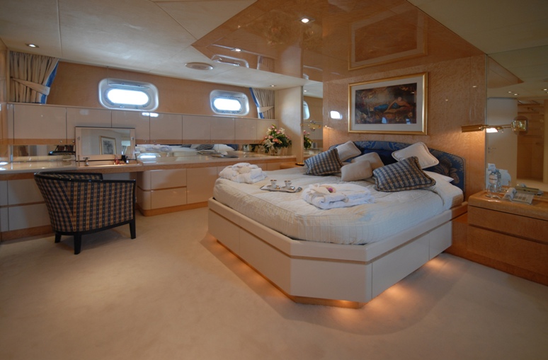 MY LADYSHIP - VIP cabin 2.jpg
