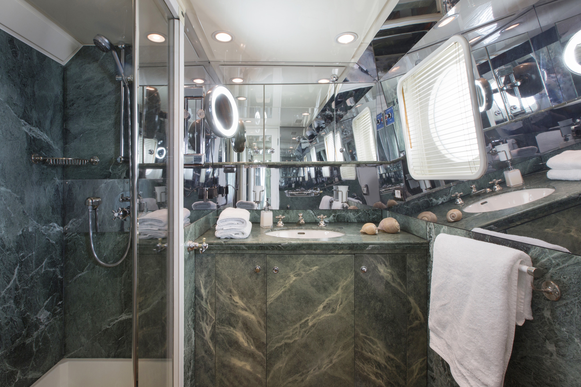 MY LIBRA Y- Master ensuite.jpg