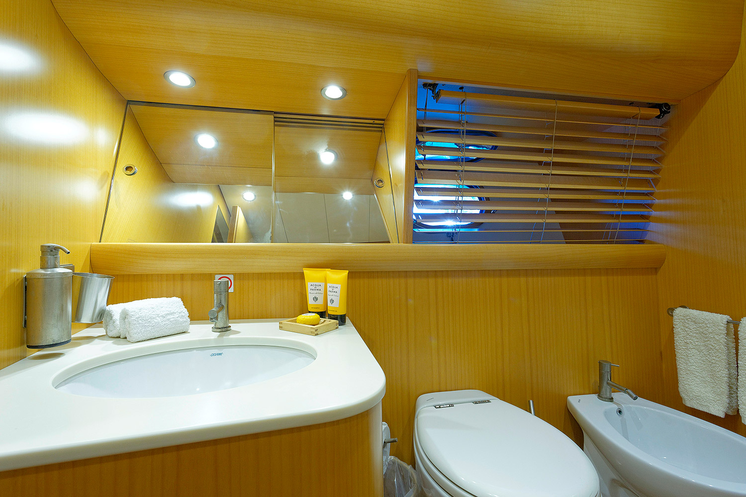 MY MINOU - Guest ensuite.jpg