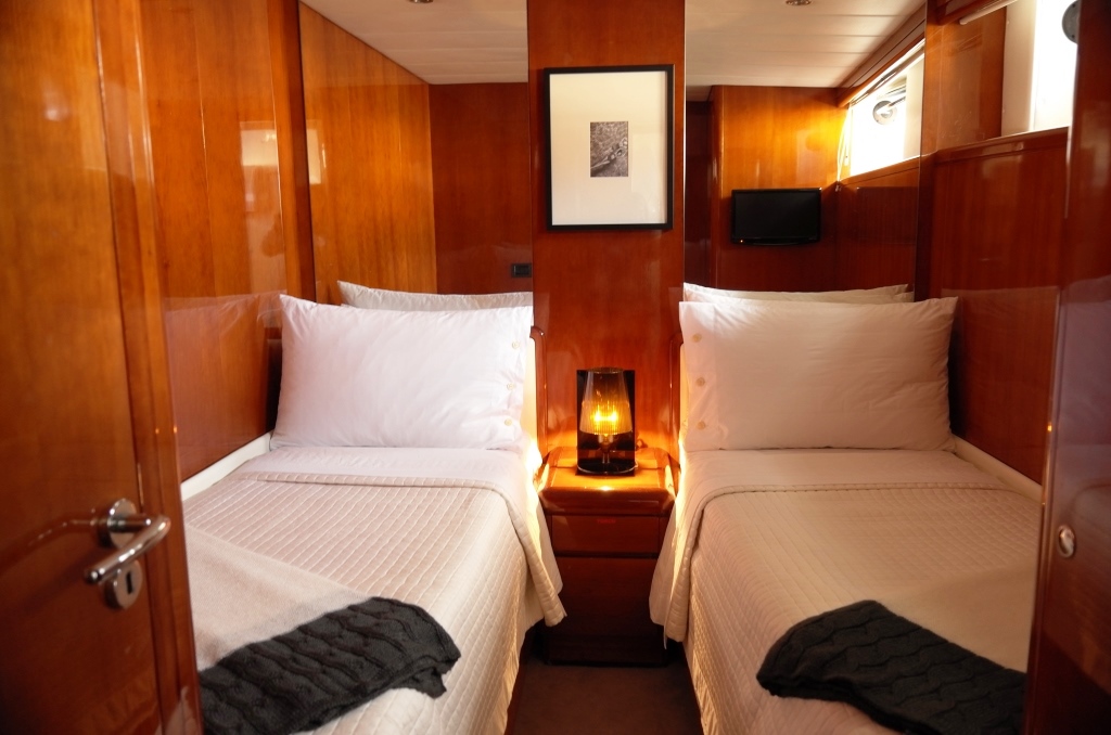 MY MOONRAKER - Twin cabin.jpg