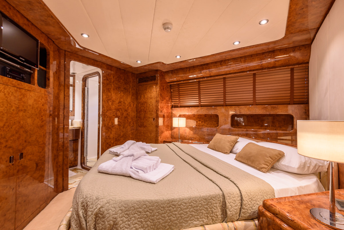 MY OCEAN GLASS - Guest cabin.jpg