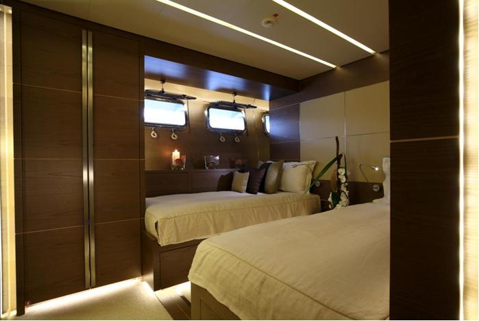 MY ONYX -  Twin Cabin.jpg