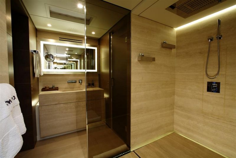 MY ONYX - Bathroom.jpg