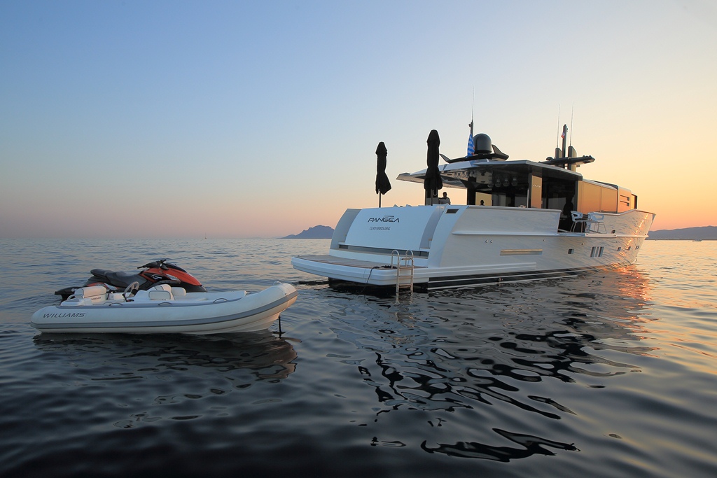 MY PANGEA -  Yacht.jpg