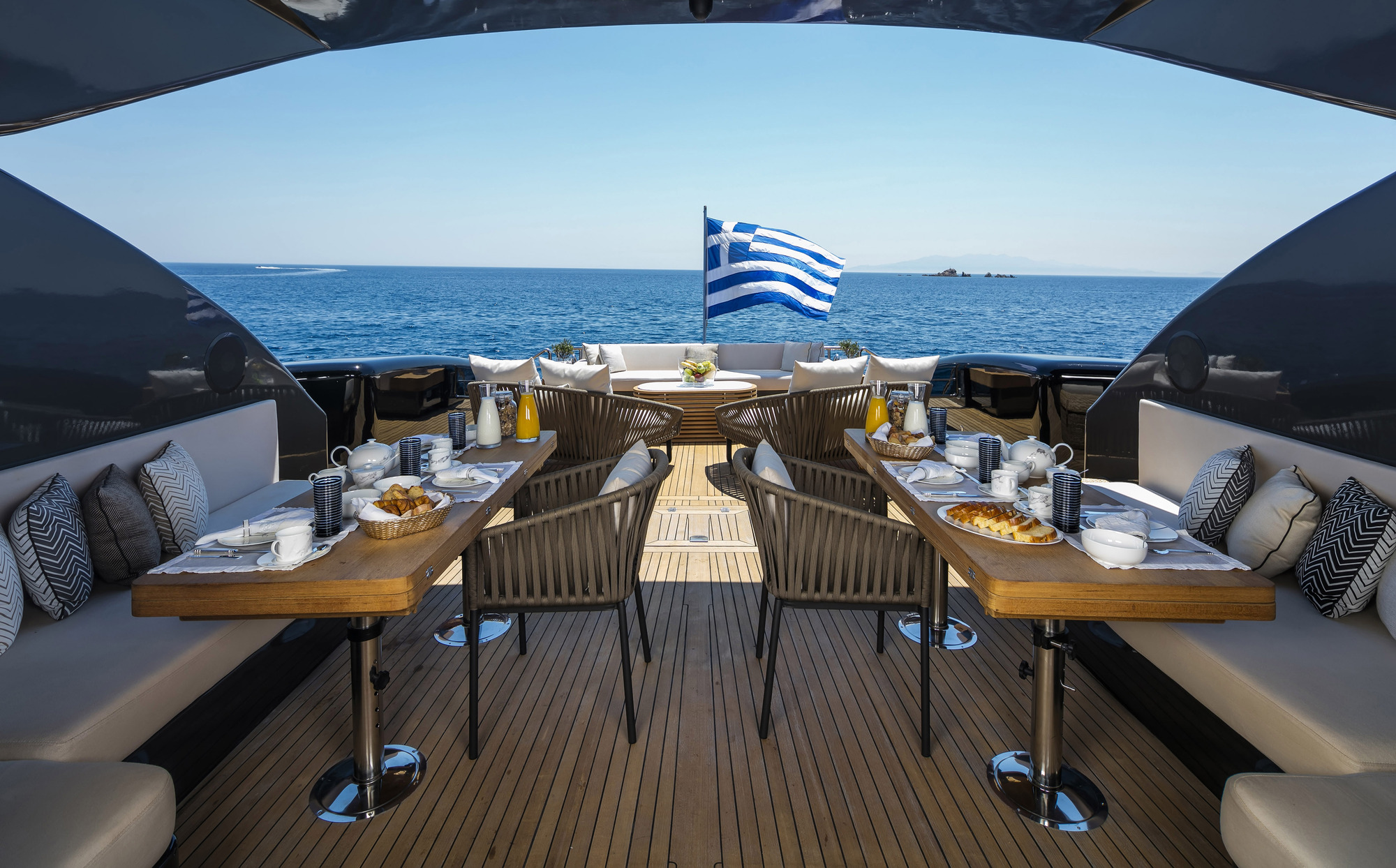 MY SAINT 112 - Aft deck.jpg