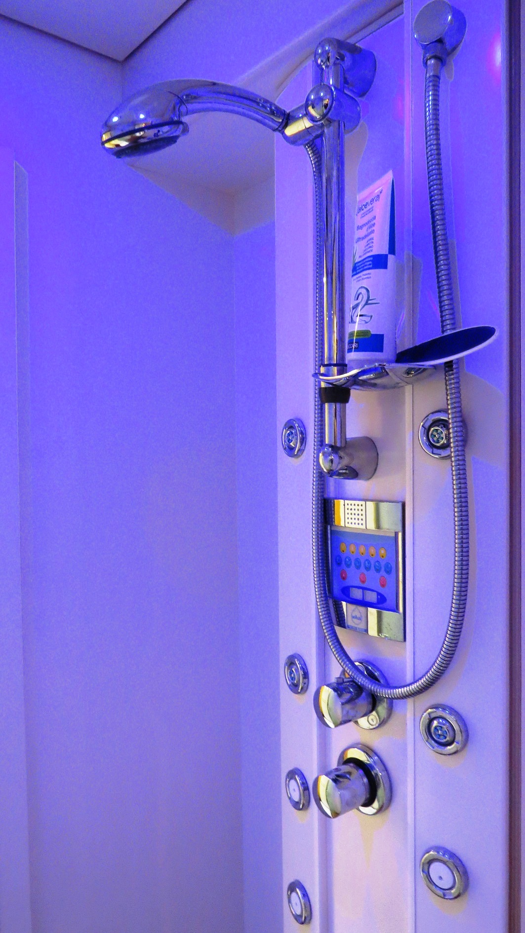 MY SANTA LUCIA FAST - Shower detail.jpg