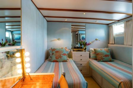 MY SEAFARI - Guest cabin 2.jpg