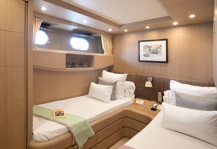 MY SEVEN C - Twin cabin.jpg