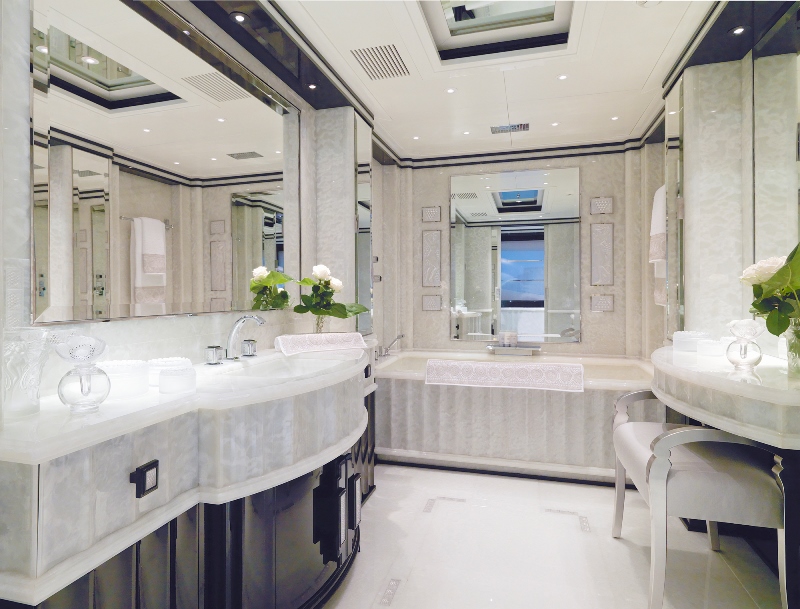 MY SILVER ANGEL - Master ensuite.jpg