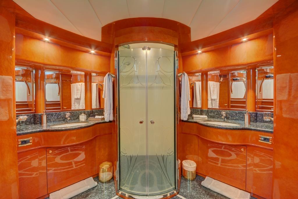 MY SIXTY SIX - Master ensuite.jpg