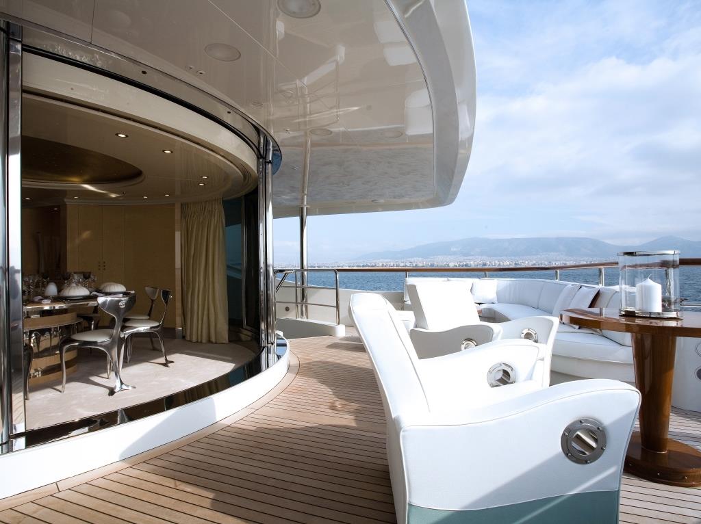 MY SUNDAY - Upper deck 2.jpg