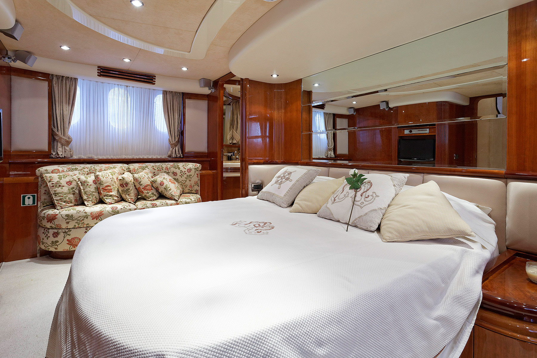 MY TRANQUILITA - Master cabin.jpg