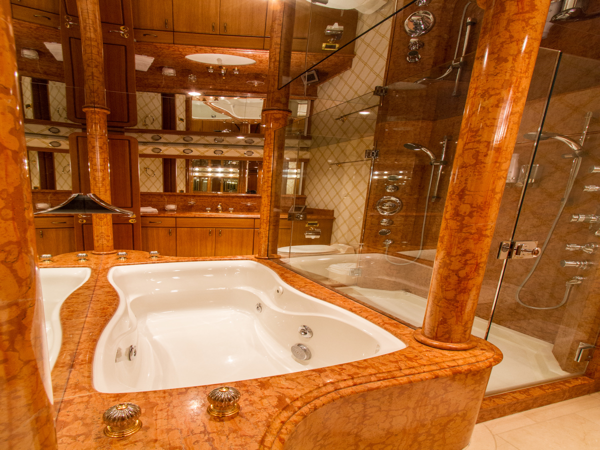MY WENDY 1 - Master bath.jpg