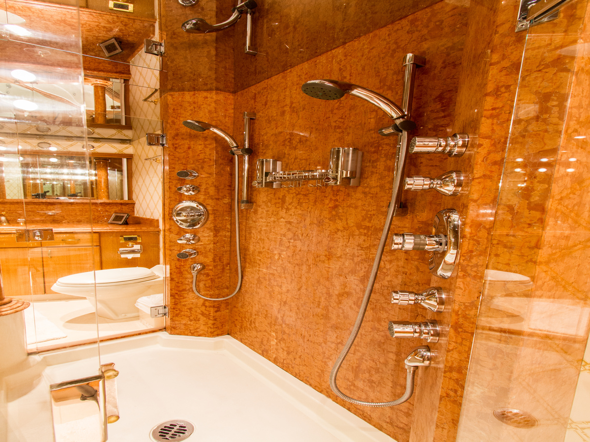 MY WENDY 1 - Master shower.jpg