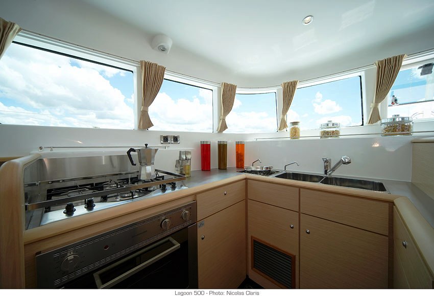 MYSTIQUE Lagoon 500 Galley.jpg