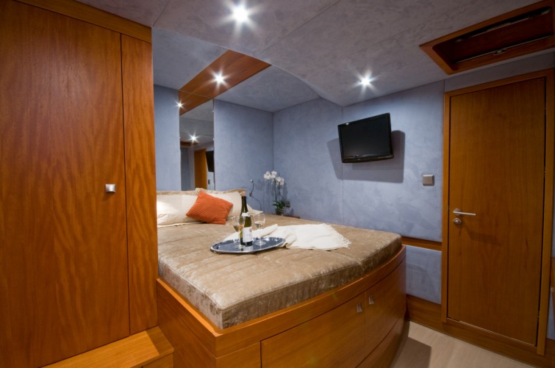 Mamma Mia - Master Cabin.jpg