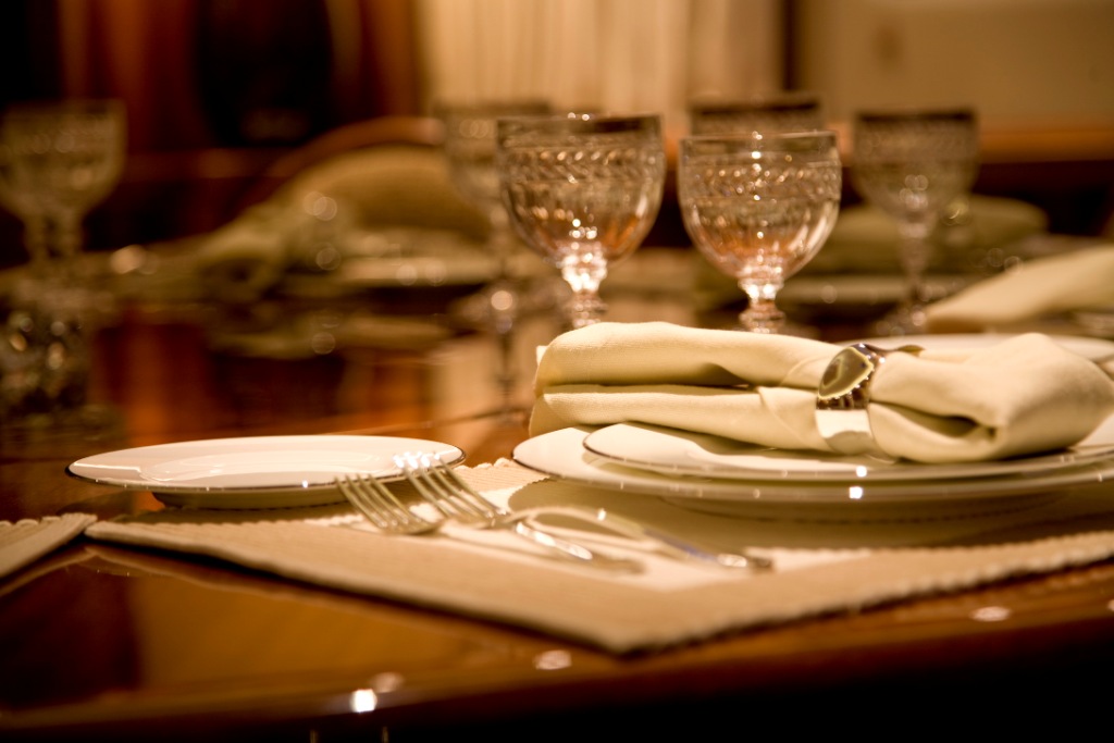 Mirabella III -  Dining detail.JPG