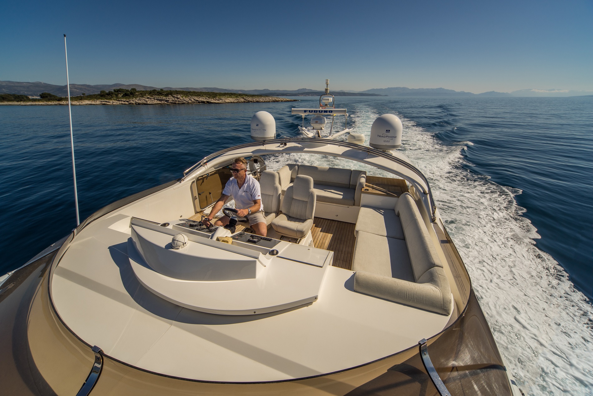 Motor Yacht 66 ABOVE - 005.jpg
