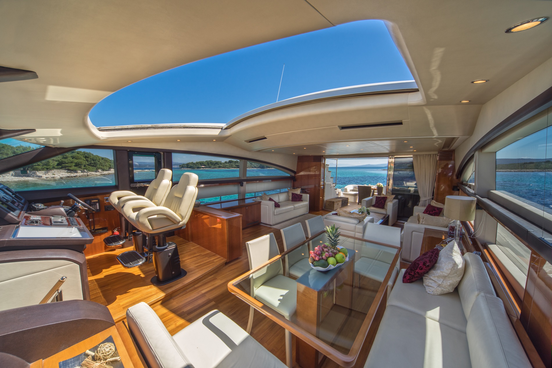Motor Yacht 66 ABOVE - 011.jpg