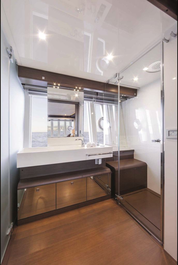 Motor Yacht ALTER EGO -  Ensuite.jpg