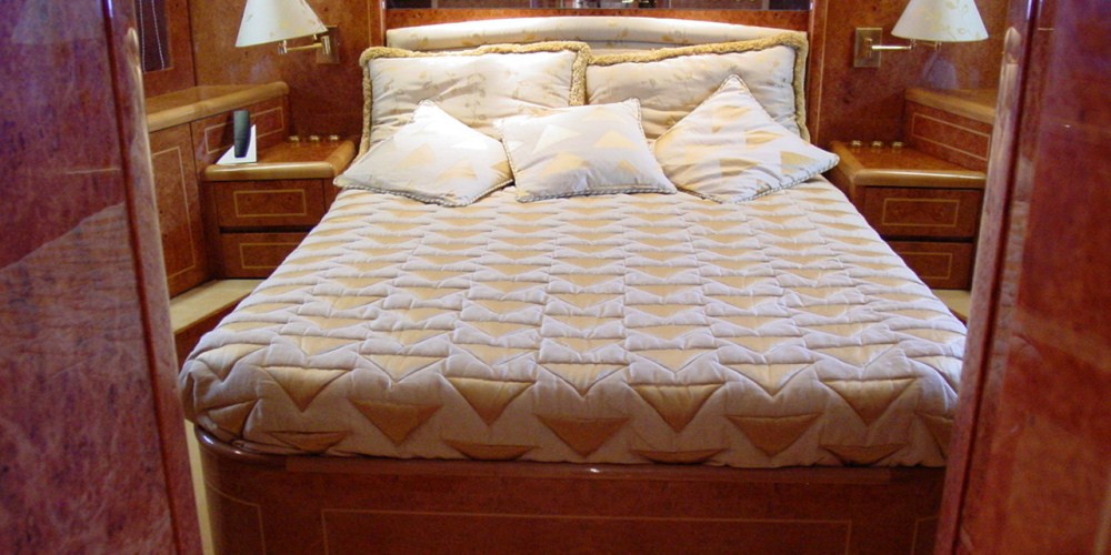 Motor Yacht BELUGA -  VIP Cabin.jpg