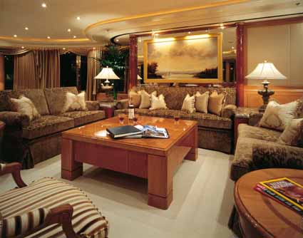 Motor Yacht CAPRI - Main saloon.jpg