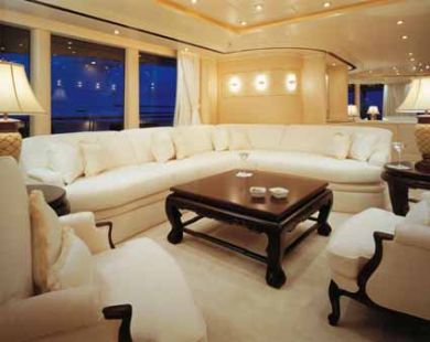 Motor Yacht CAPRI - Skylounge 2.jpg