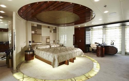 Motor Yacht E&E - Master cabin.jpg