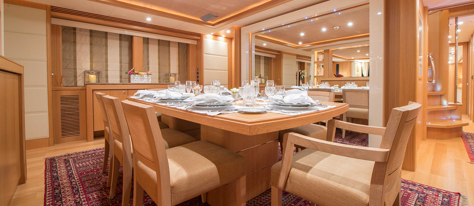 Motor Yacht EMOJI - 005.jpg