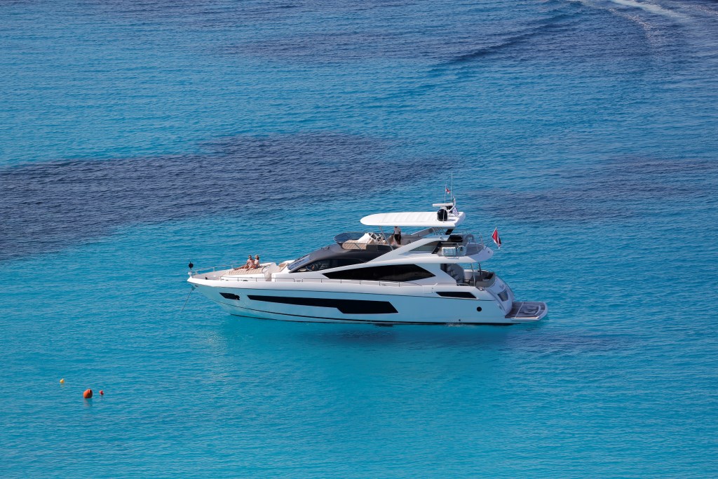 Motor Yacht FINEZZA - Main.jpg