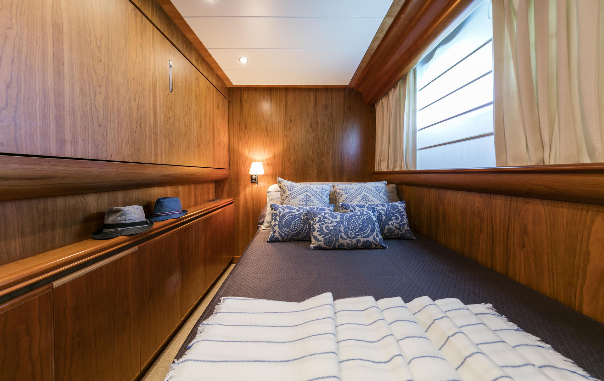 Motor Yacht GORGEOUS - 012.jpg
