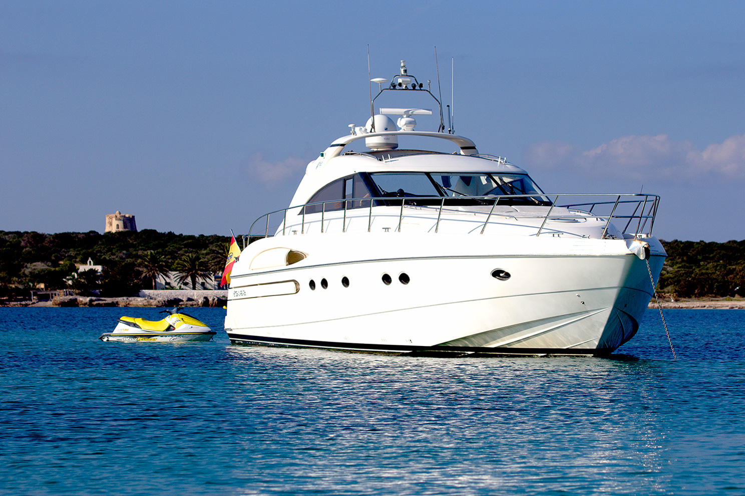 Motor Yacht MANZANA - 001.jpg