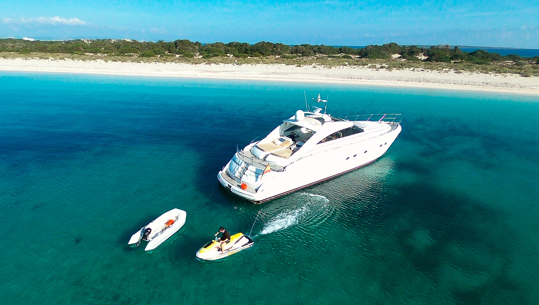 Motor Yacht MANZANA - Anchored.jpg