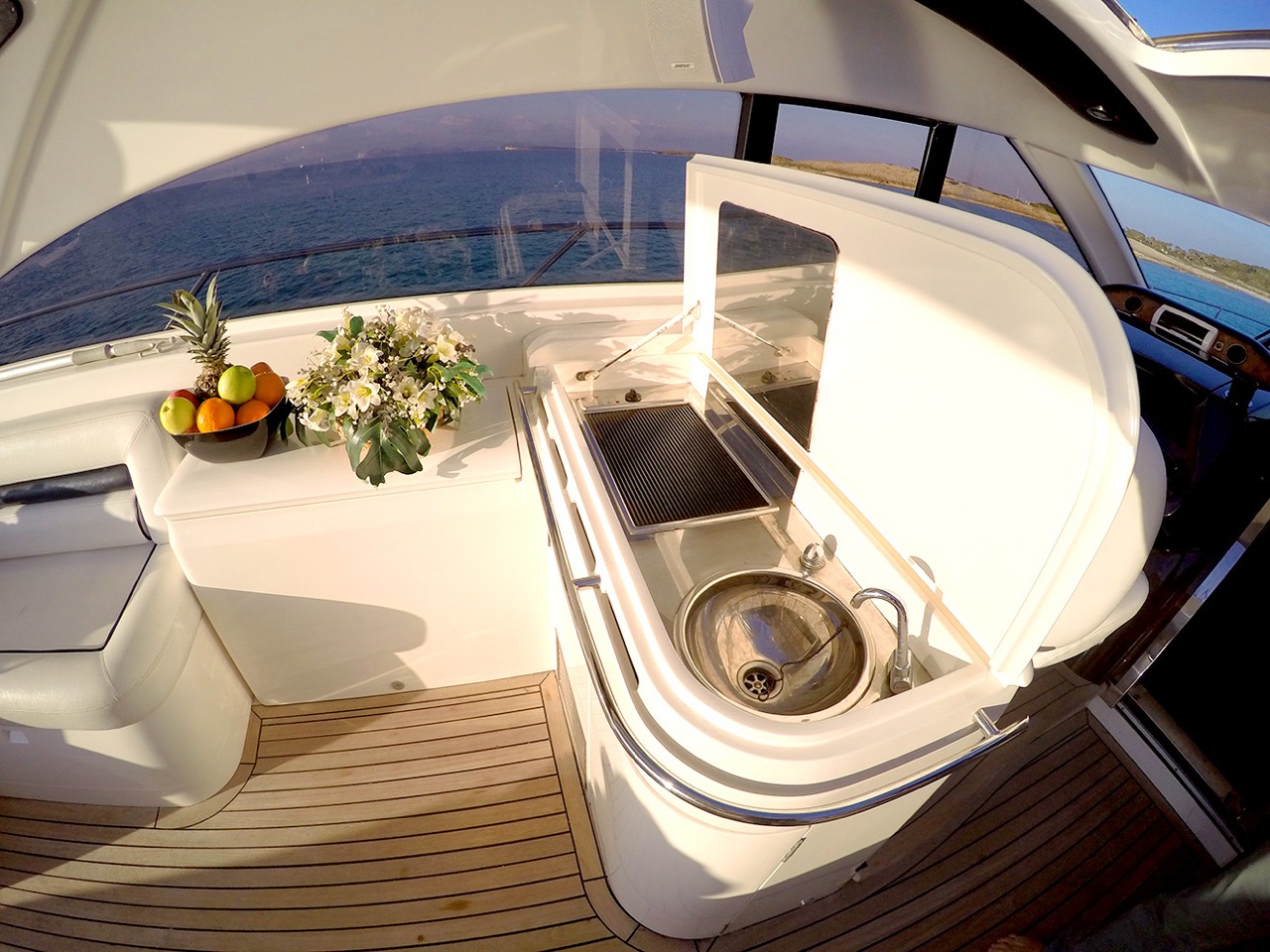 Motor Yacht MANZANA - BBQ.jpeg