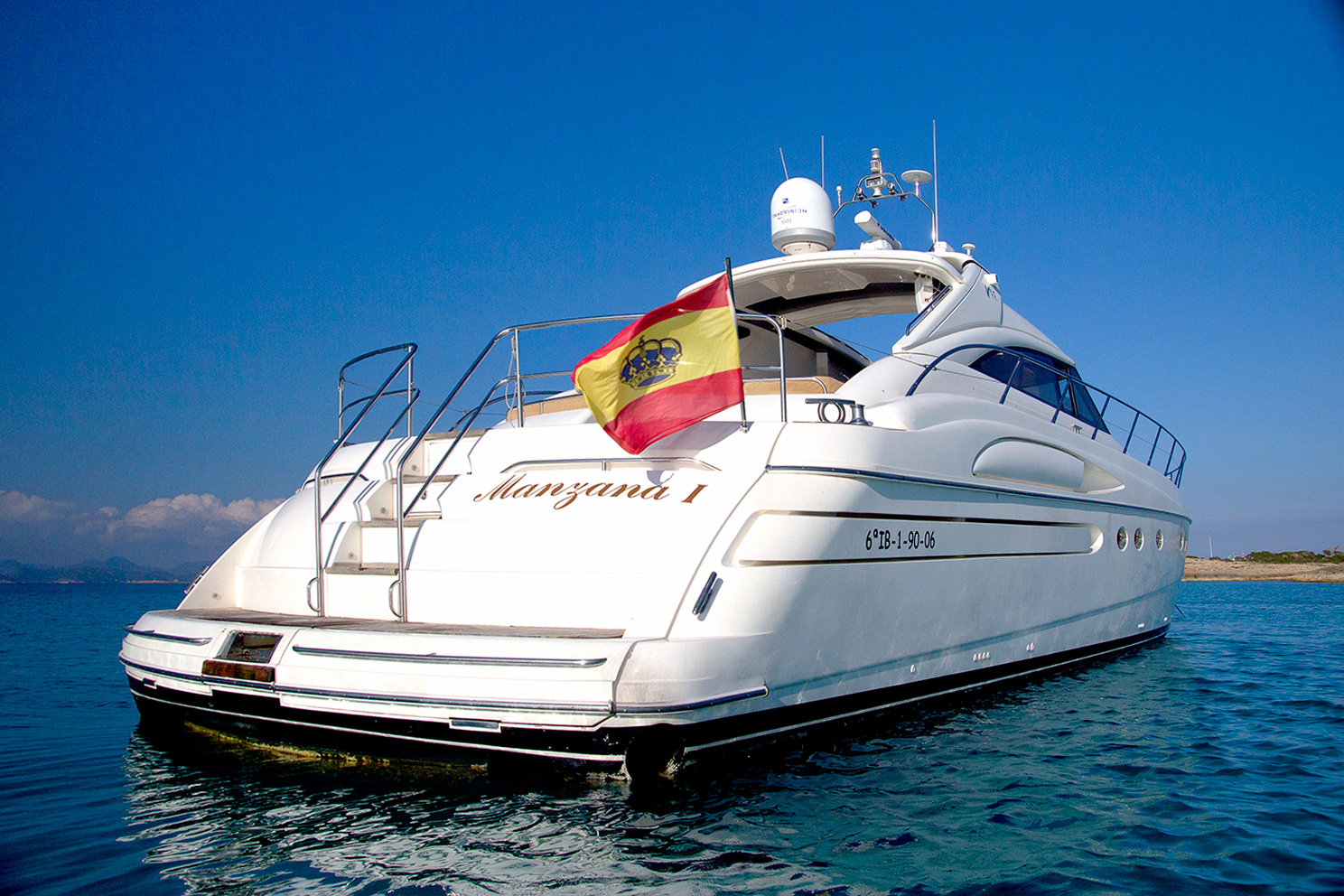 Motor Yacht MANZANA - Stern.jpg
