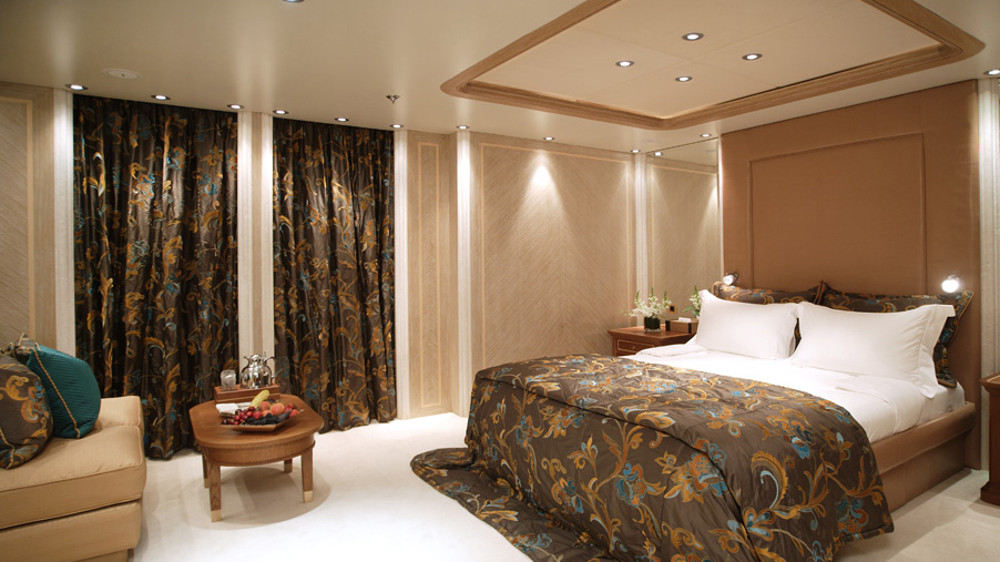Motor Yacht MOONLIGHT II - Guest cabin.jpg