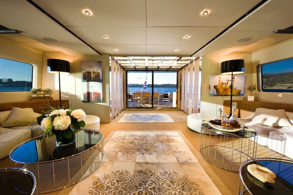 Motor Yacht PANDION - Salon.jpg