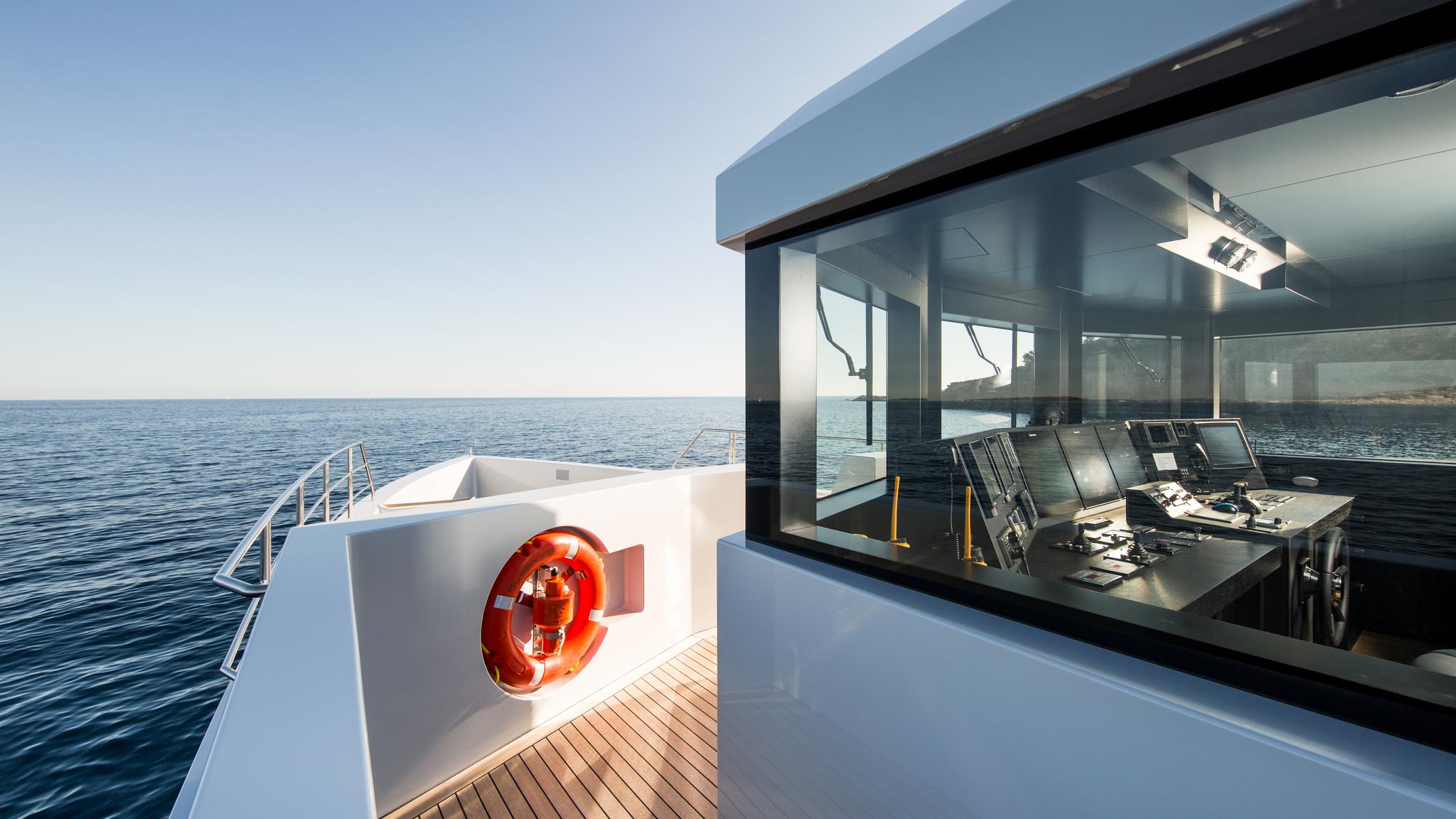 Motor Yacht Sexy Fish - Tansu Yachts - exterios spaces.jpg