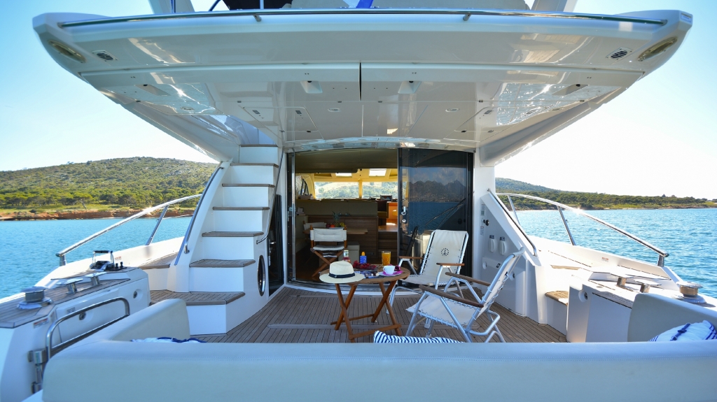 Motor Yacht WAVE MASTER - 006.jpg