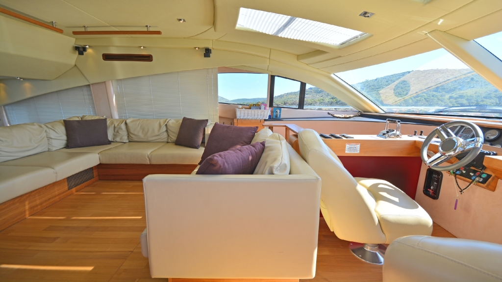 Motor Yacht WAVE MASTER - 010.jpg