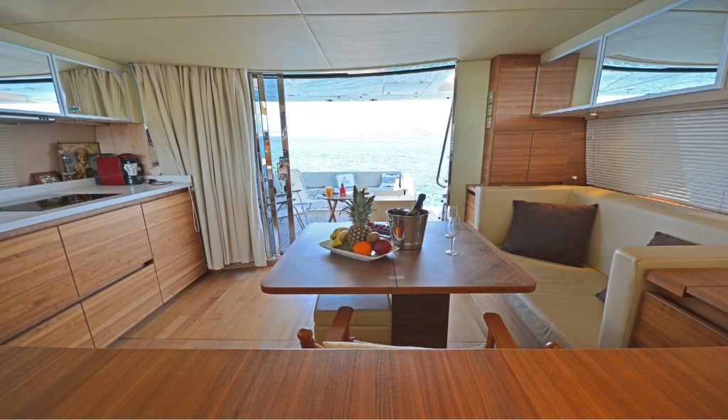 Motor Yacht WAVE MASTER - 011.jpg