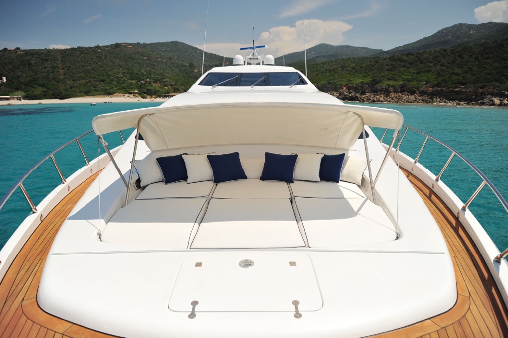 Motor yacht ALLURE - Foredeck.jpg