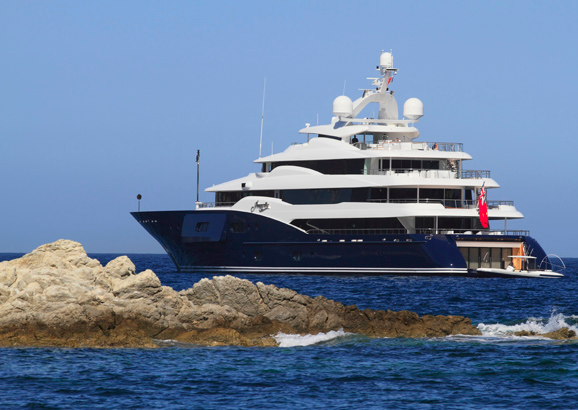 Motor yacht AMARYLLIS by Abeking and Rasmussen.png