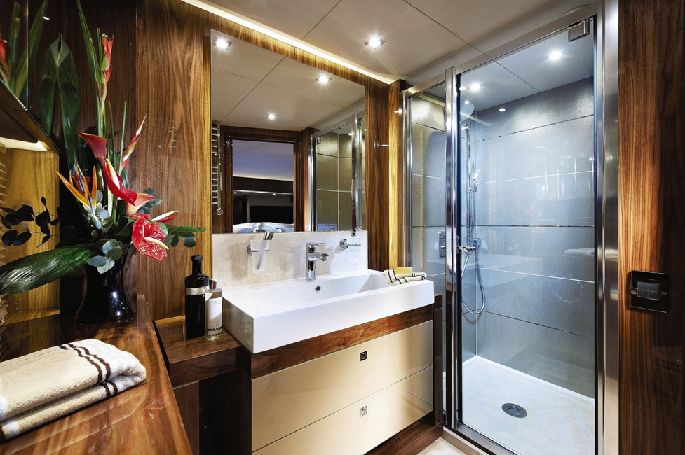 Motor yacht AQUA LIBRA - 014.jpg