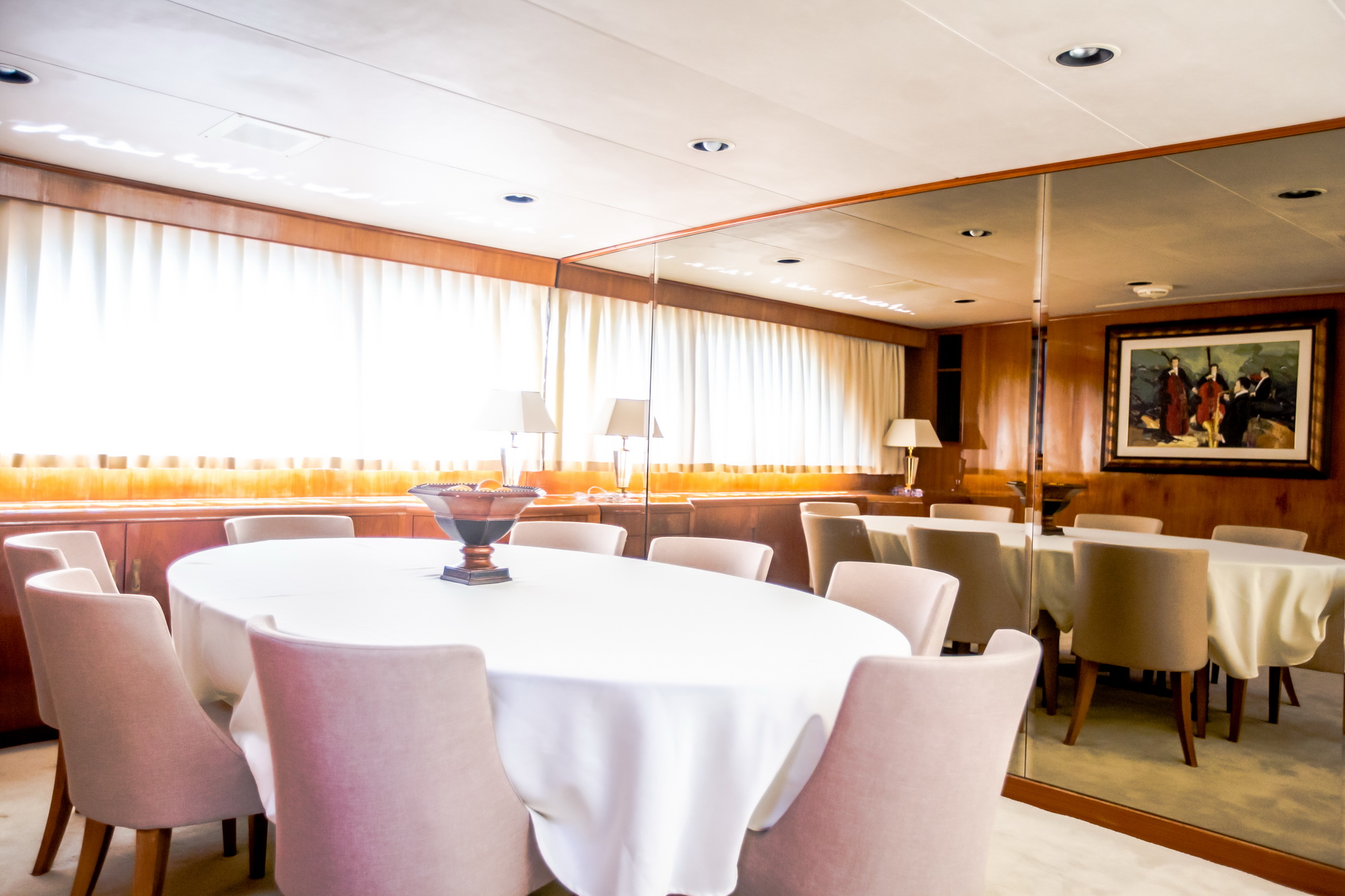 Motor yacht AURIANE - Dining detail.jpg