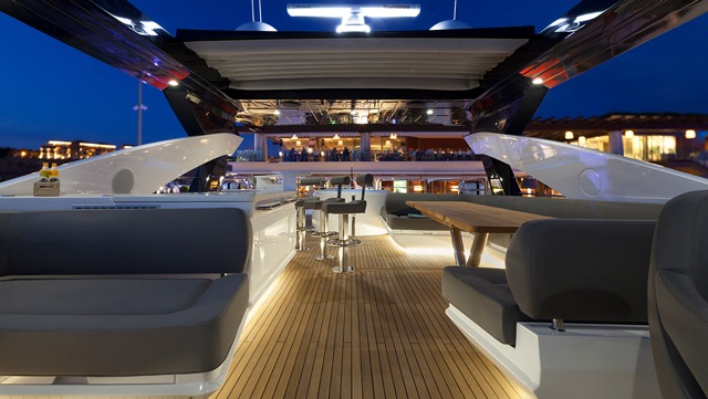 Motor yacht AUTUMN -  Flybridge at Night.jpeg