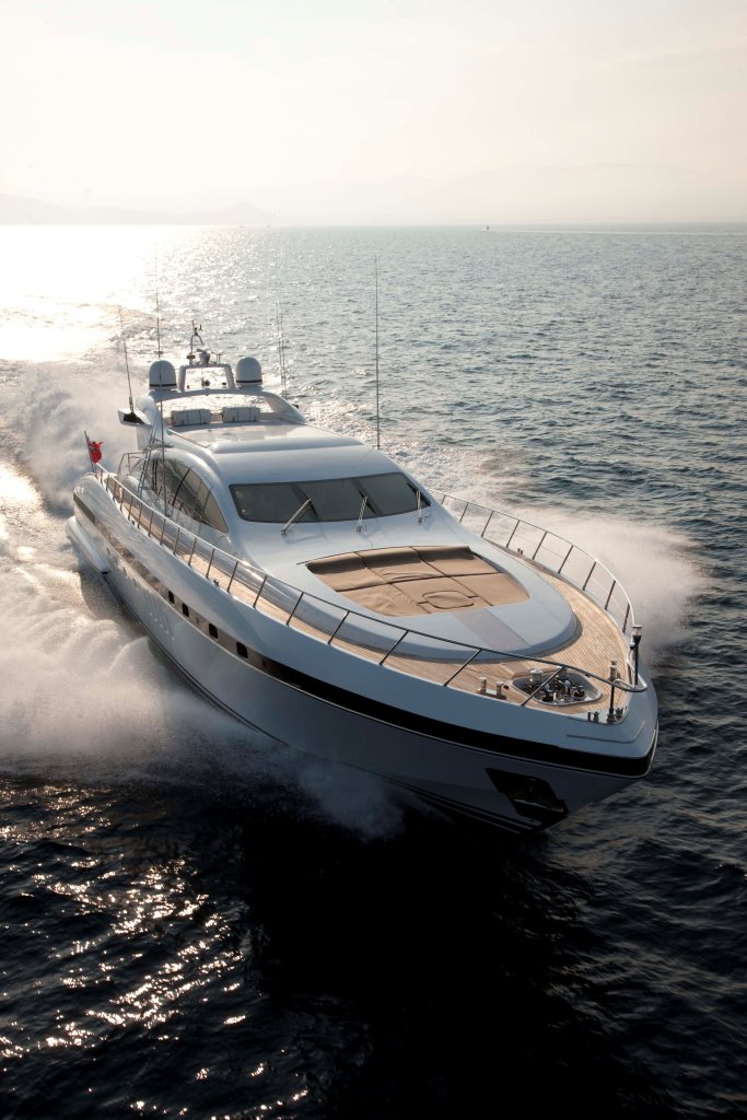 Motor yacht ENZO -  Bow.jpg