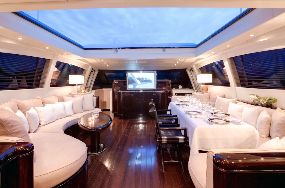 Motor yacht ENZO -  Main salon.jpeg